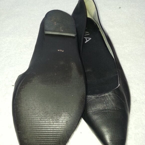 MIA Vintage Matte Black Pointy Toe Ballet Flats Worn - Picture 4 of 7